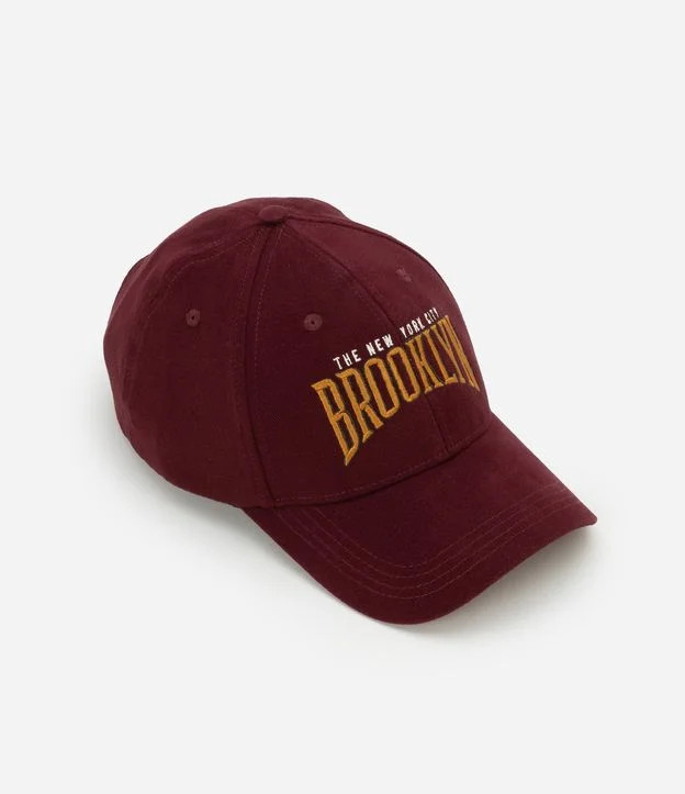 Boné em Sarja com Estampa Brooklyn Vermelho Vinho - Lojas Renner | Renner (BR)