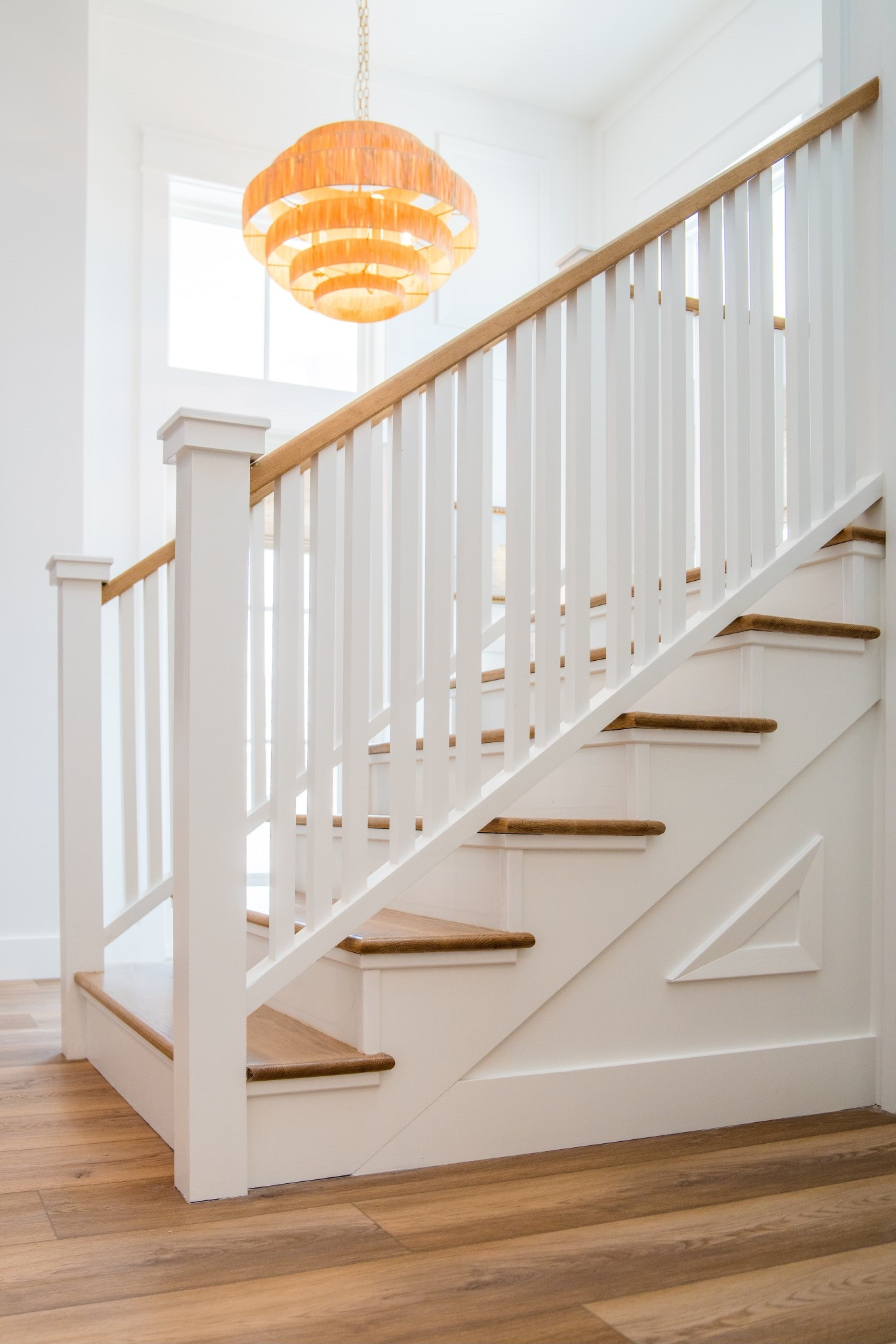 Let there be light — and make it beautiful ✨
Whether it’s a statement pendant or a soft-glow sconce, lighting can totally transform a space. We treat it like jewelry for the room — functional, but always making a statement.

#LTKHome #LTKSeasonal