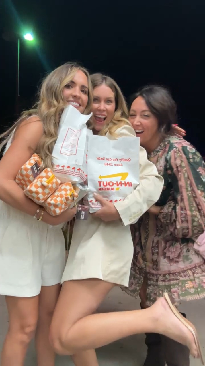 Outfit 🔗 
Anthropologie blazer dress
Target nude heels 
Chanel bag

#LTKStyleTip #LTKPetite #LTKCon