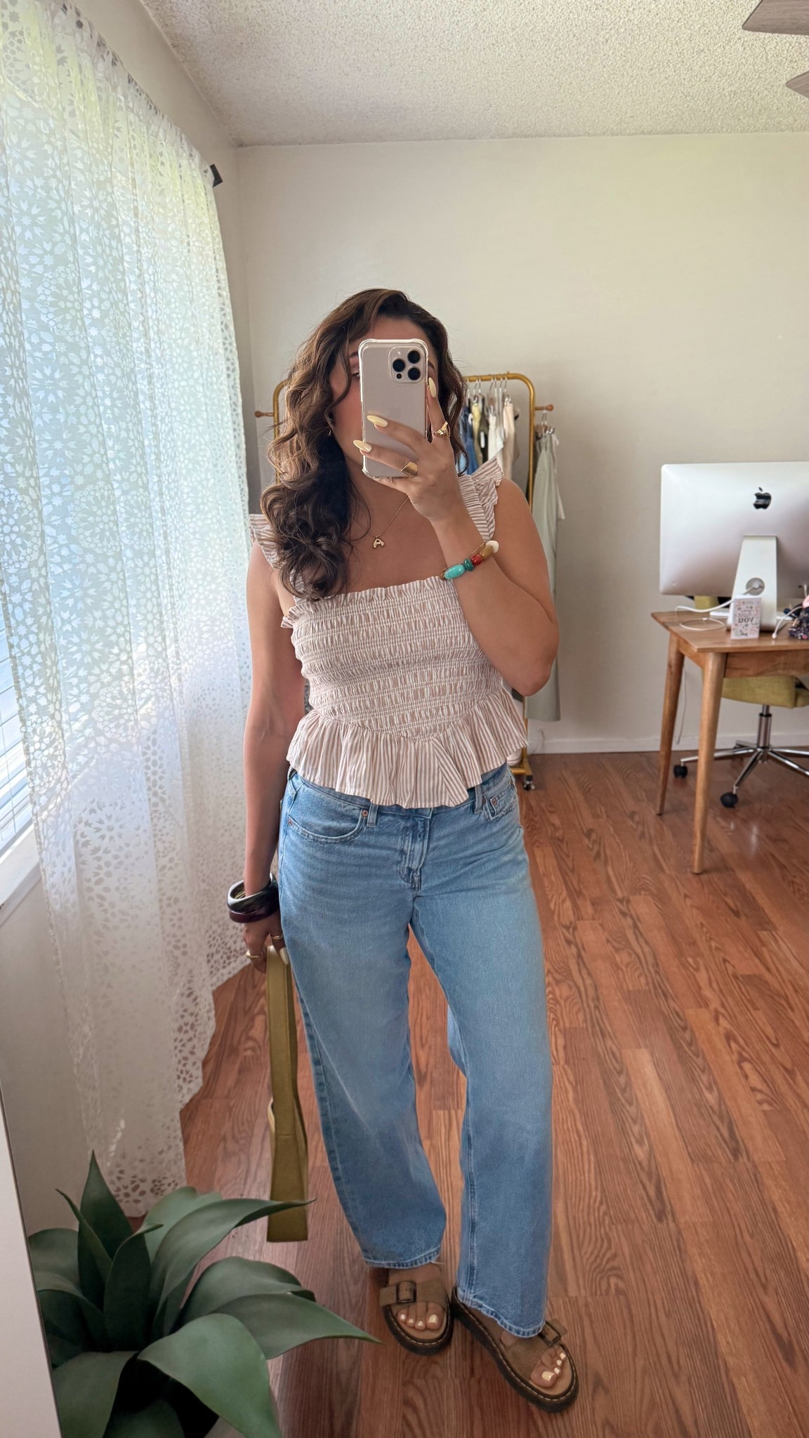 I’ve 100% outfit repeated this look ✨
—
wearing size medium on top and 28 in bottoms for an oversized fit 


#LTKStyleTip #LTKFindsUnder100