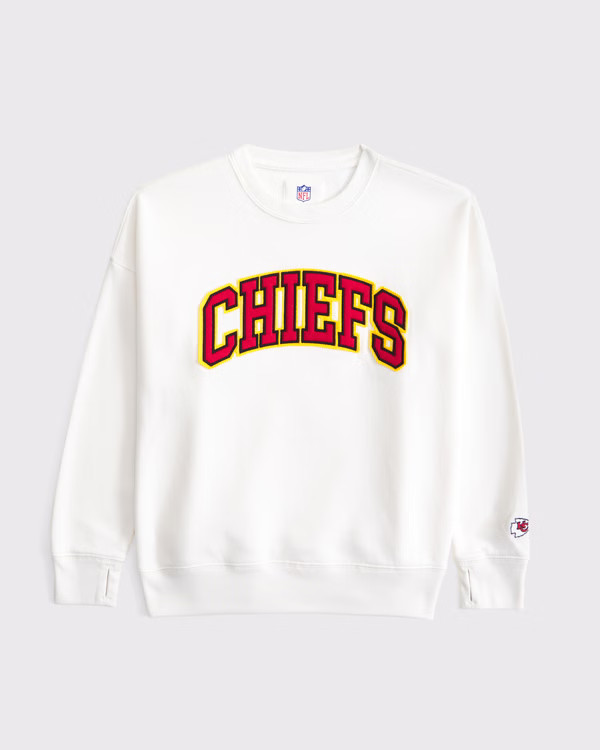 legging-friendly kansas city chiefs graphic crew sweatshirt | Abercrombie & Fitch (US)