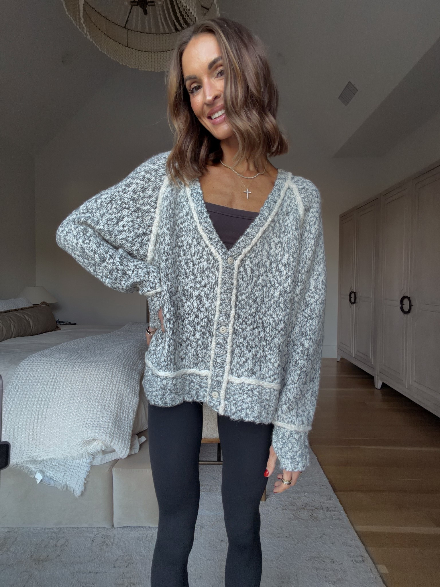 obsessed with this cardigan! wearing size xs
