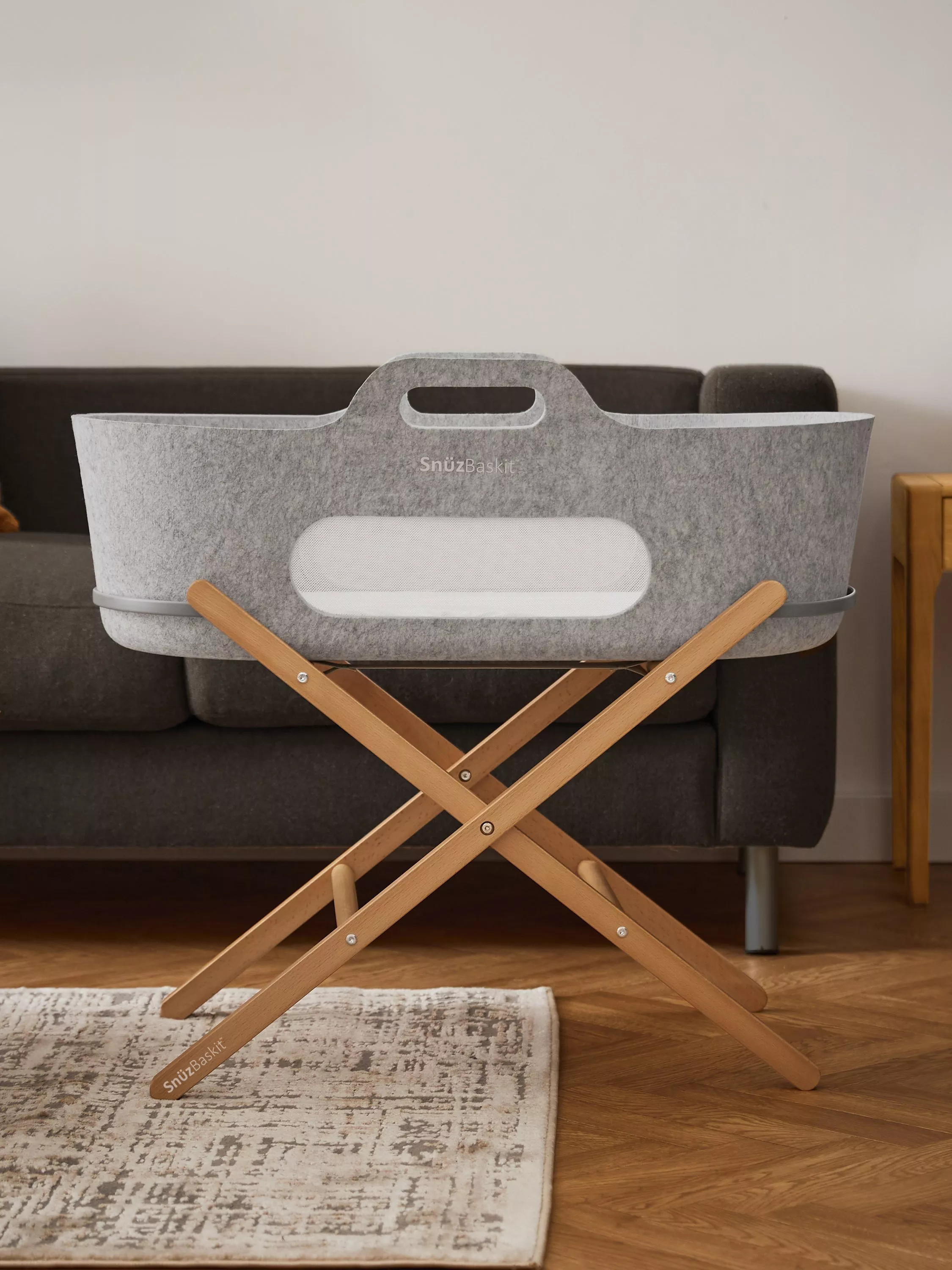 Snüz SnüzBaskit Moses Basket and Stand | John Lewis (UK)
