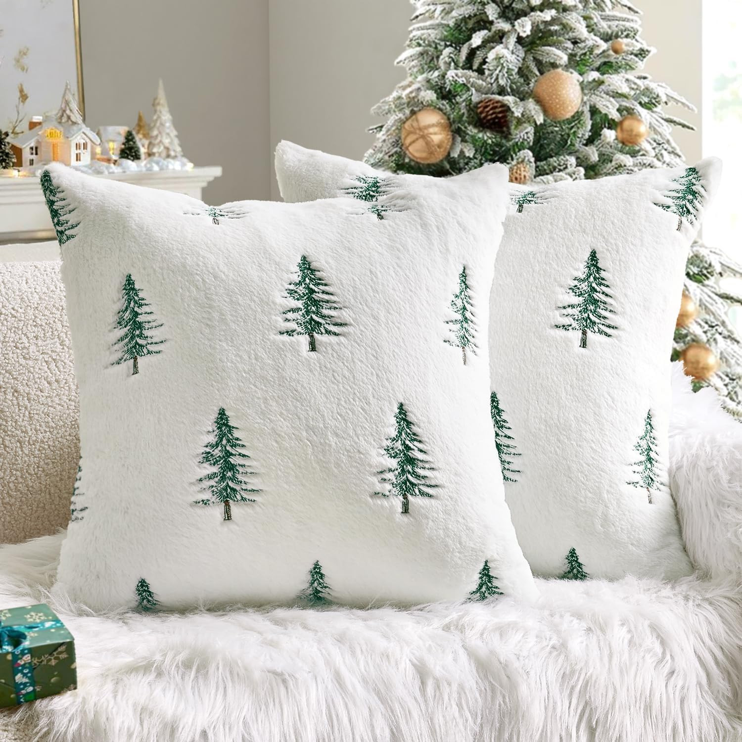 MIULEE Christmas Decorative Faux Fur Pillow Covers 18x18 Inch White Green | Amazon (US)