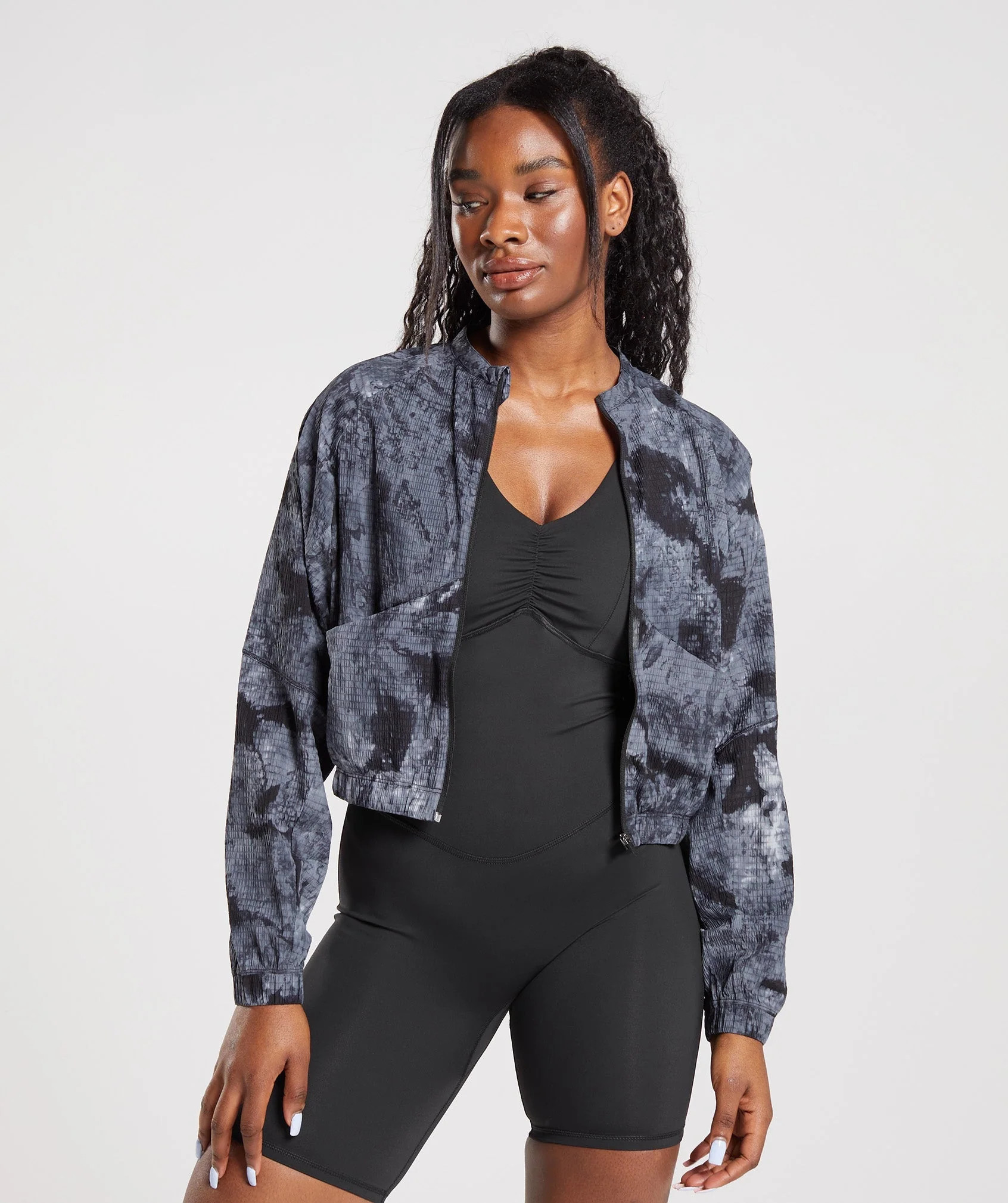 Gymshark Elevate Woven Jacket - Coin Grey Spray Dye | Gymshark (Global)