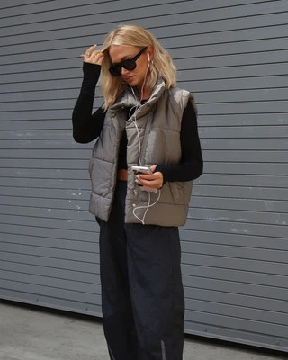 Anna Pocketed Puffer Vest Navy / S | VICI
