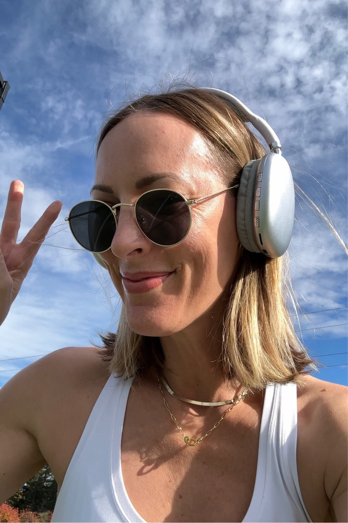 The dupes of all dupes 🎧 

#LTKfindsunder50 #LTKfitness #LTKHoliday