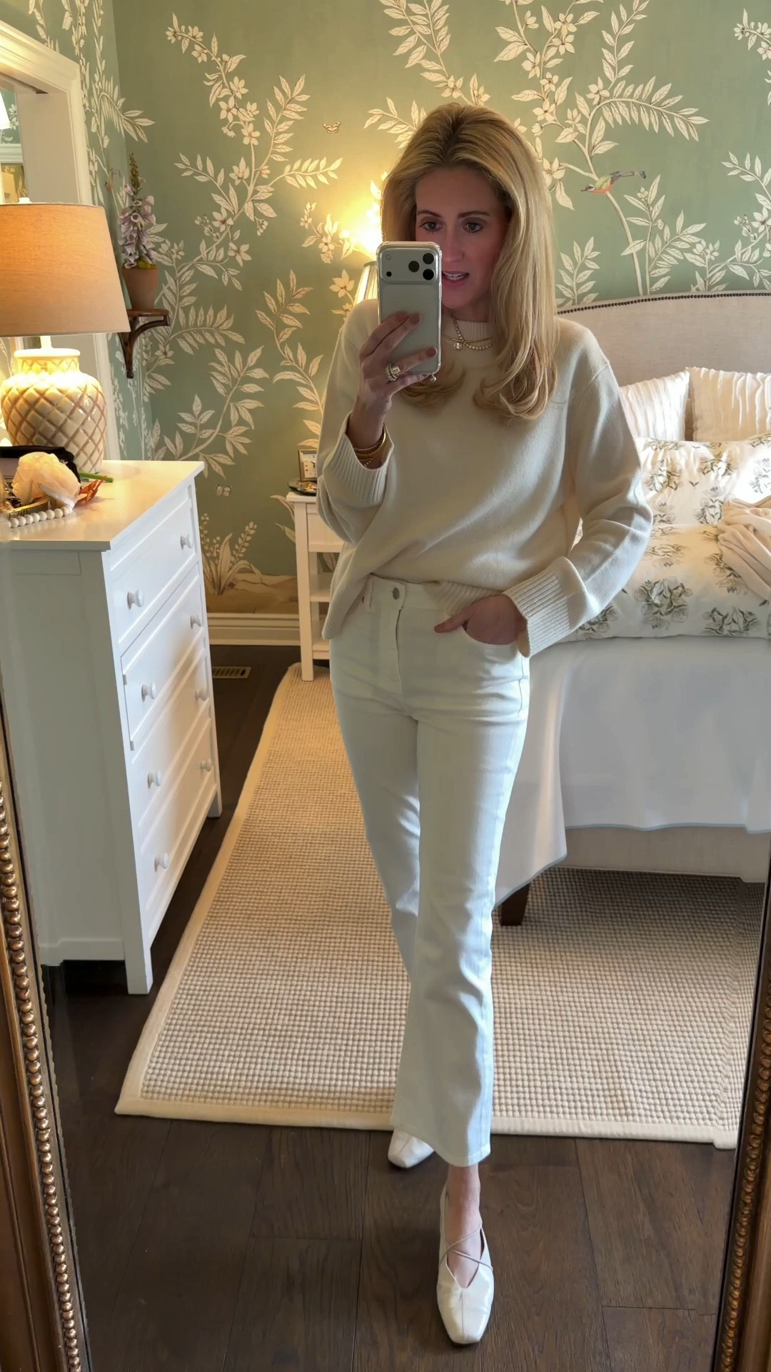 Styling 3 @onequince looks! These neutral pieces are ones I reach for often! I adore their cashmere and am now equally in love with their jeans! I also grab this wrap jacket all the time too! 

#QuincePartner 

#LTKgrwm #LTKootd