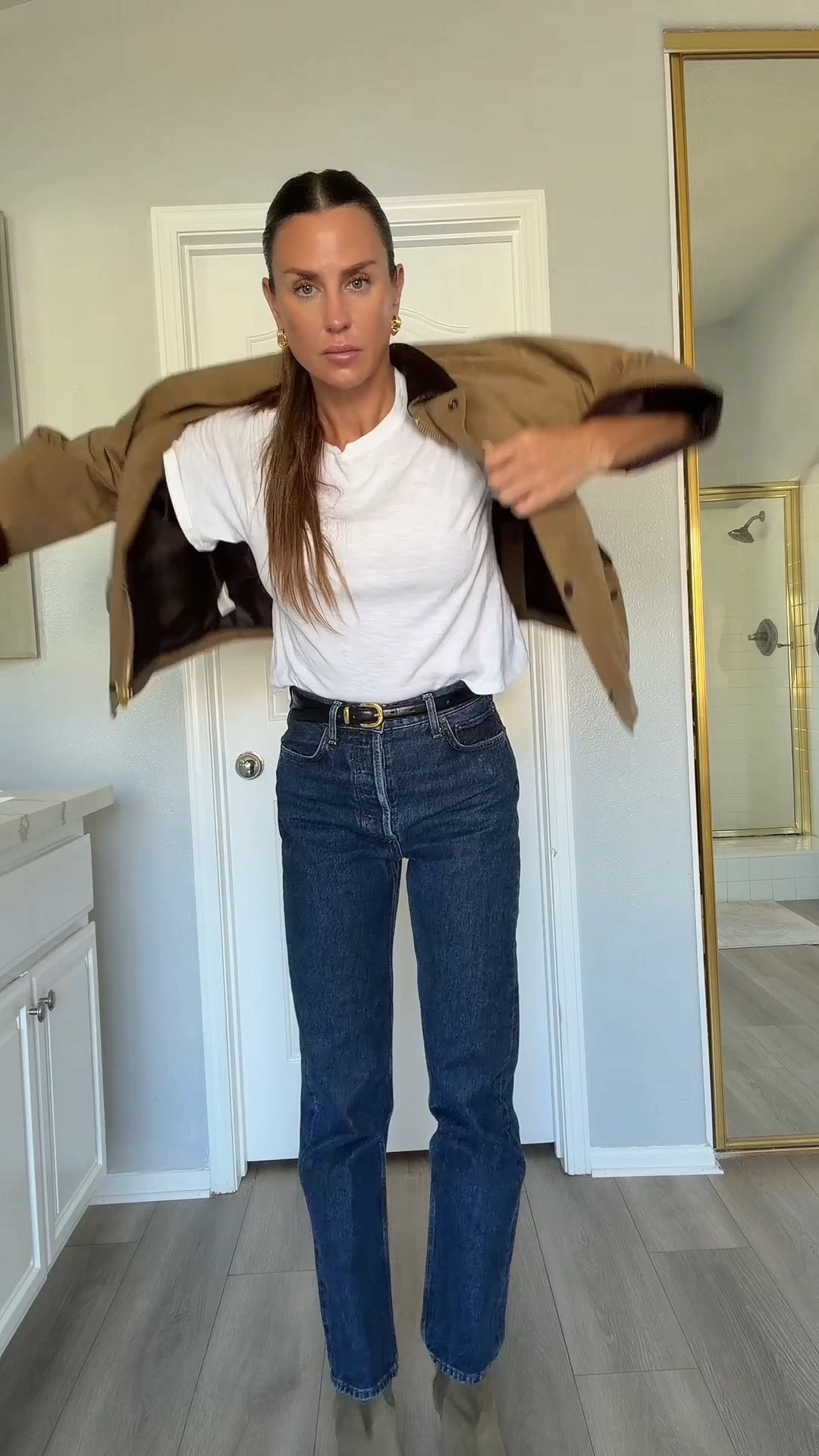 What I wear when I don’t know what to wear. White tee and jeans

#LTKootd #LTKOver40