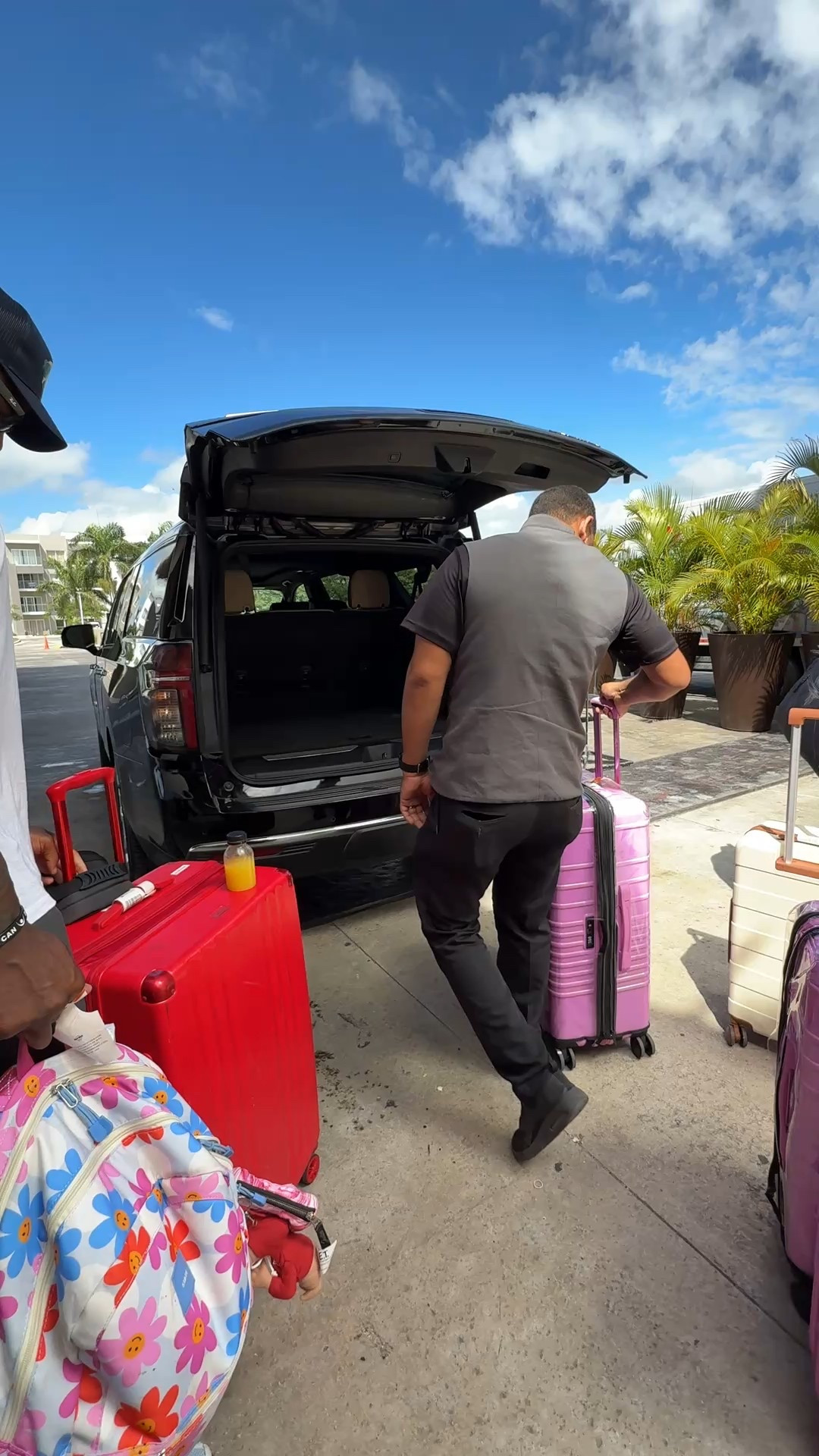 BEIS luggage is the best 🙌🏽

#beis #luggage #musthave

#LTKFamily #LTKOver40 #LTKTravel