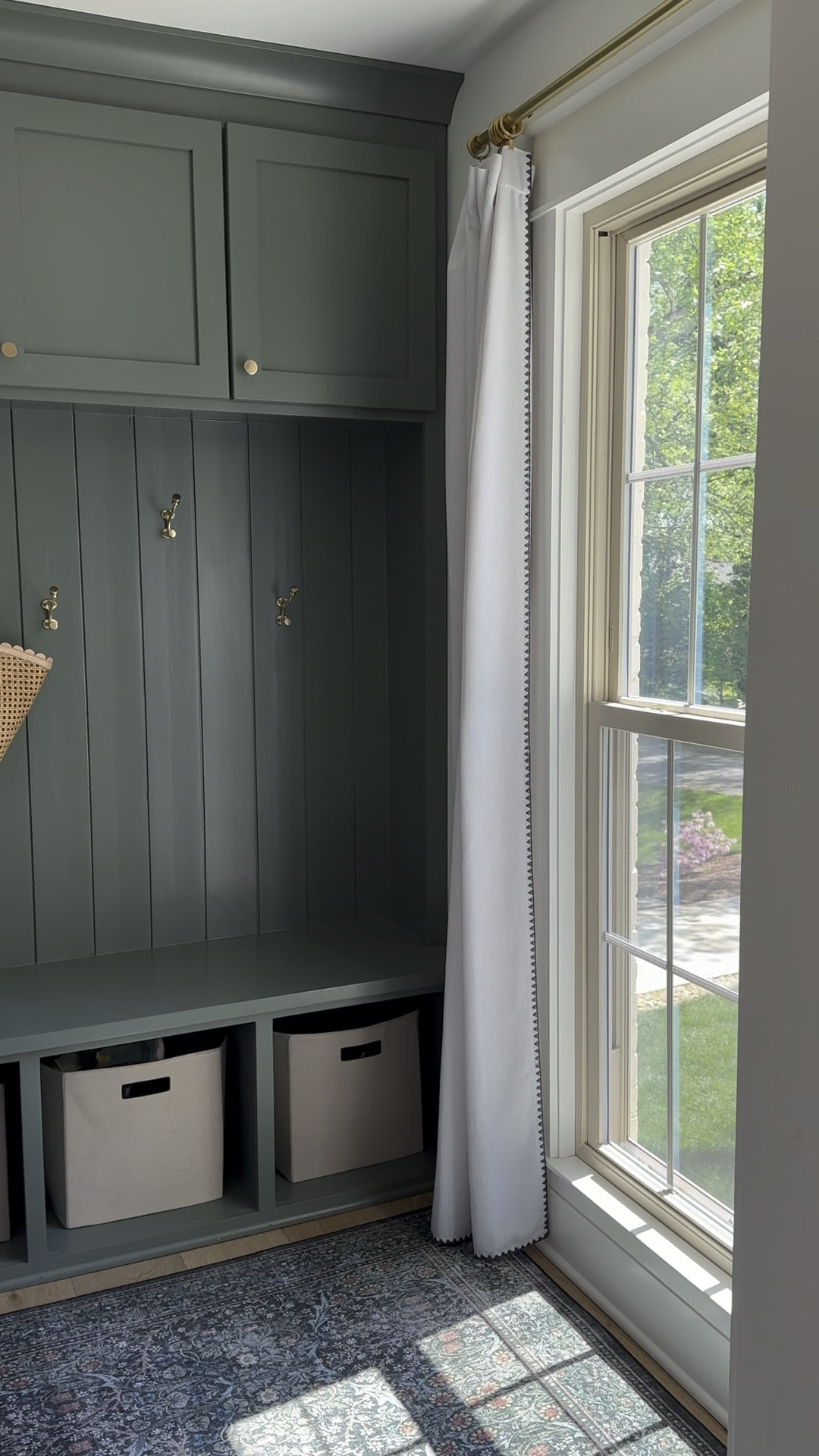 Shop our mudroom

#LTKHome