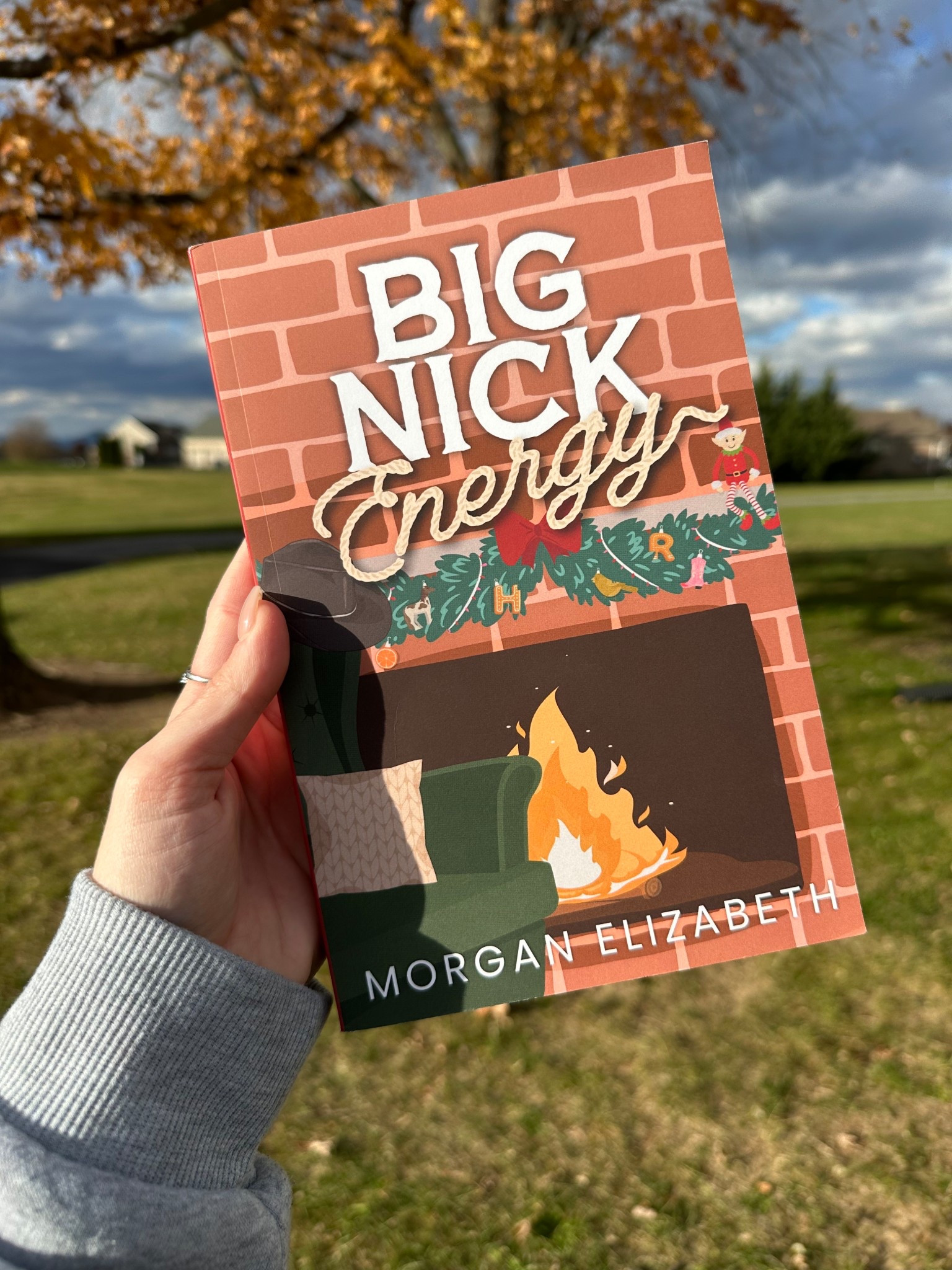 Cozy holiday single mom, small town romance read hits different 🎄✨
Big Nick Energy is the perfect mix of festive, funny, and spicy.  #books #reading #bookrecs #bookrecommendations


#LTKHoliday #LTKstorytime #LTKselfcare