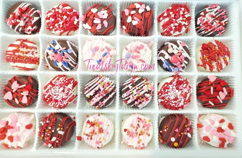 Mini Valentine chocolate covered Oreo gift set. Vday oreos. Valentines day treats. Valentine gift... | Etsy (US)