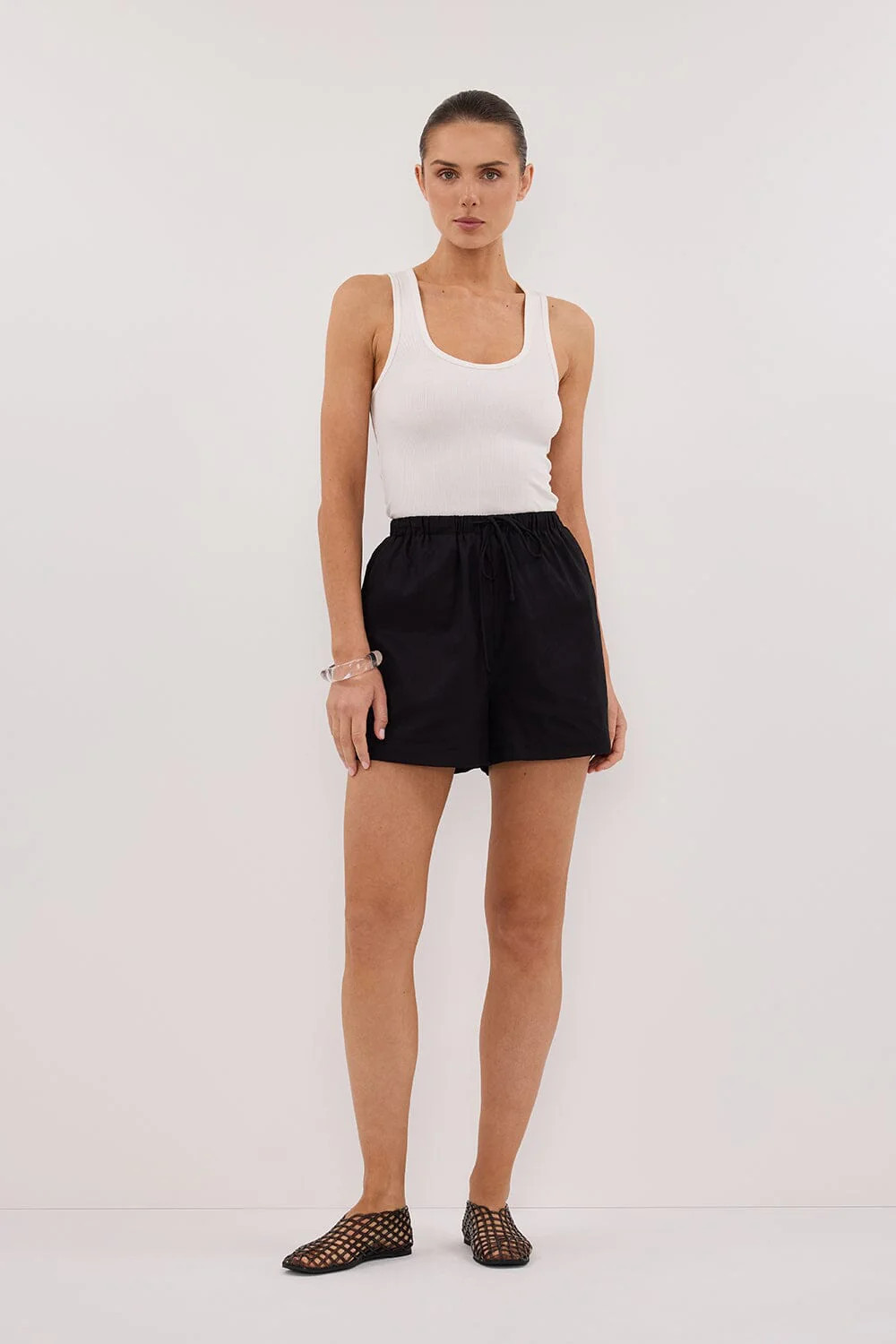 QUINN BLACK LINEN SHORT | DISSH
