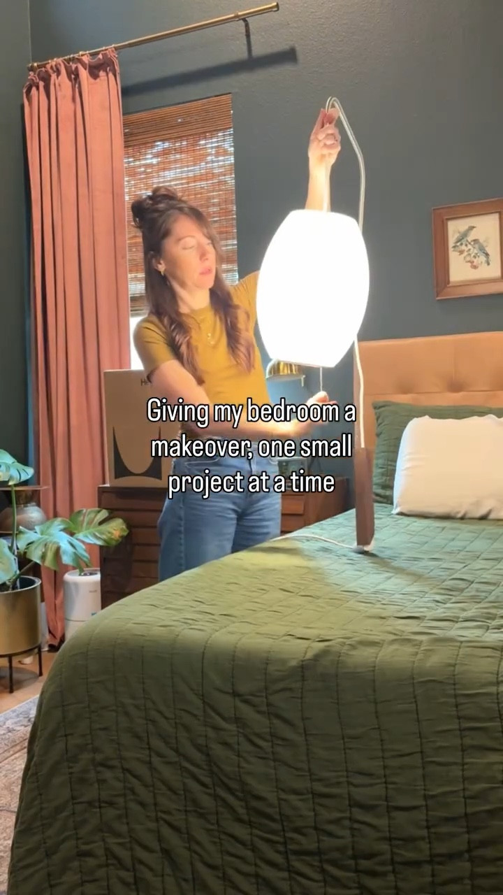 Proof that accent lighting matters.
Nelson Cigar Wall Sconces from @hermanmiller.

#lighting #accentlighting #mcmlighting #wallsconce 

#LTKHome #LTKSaleAlert