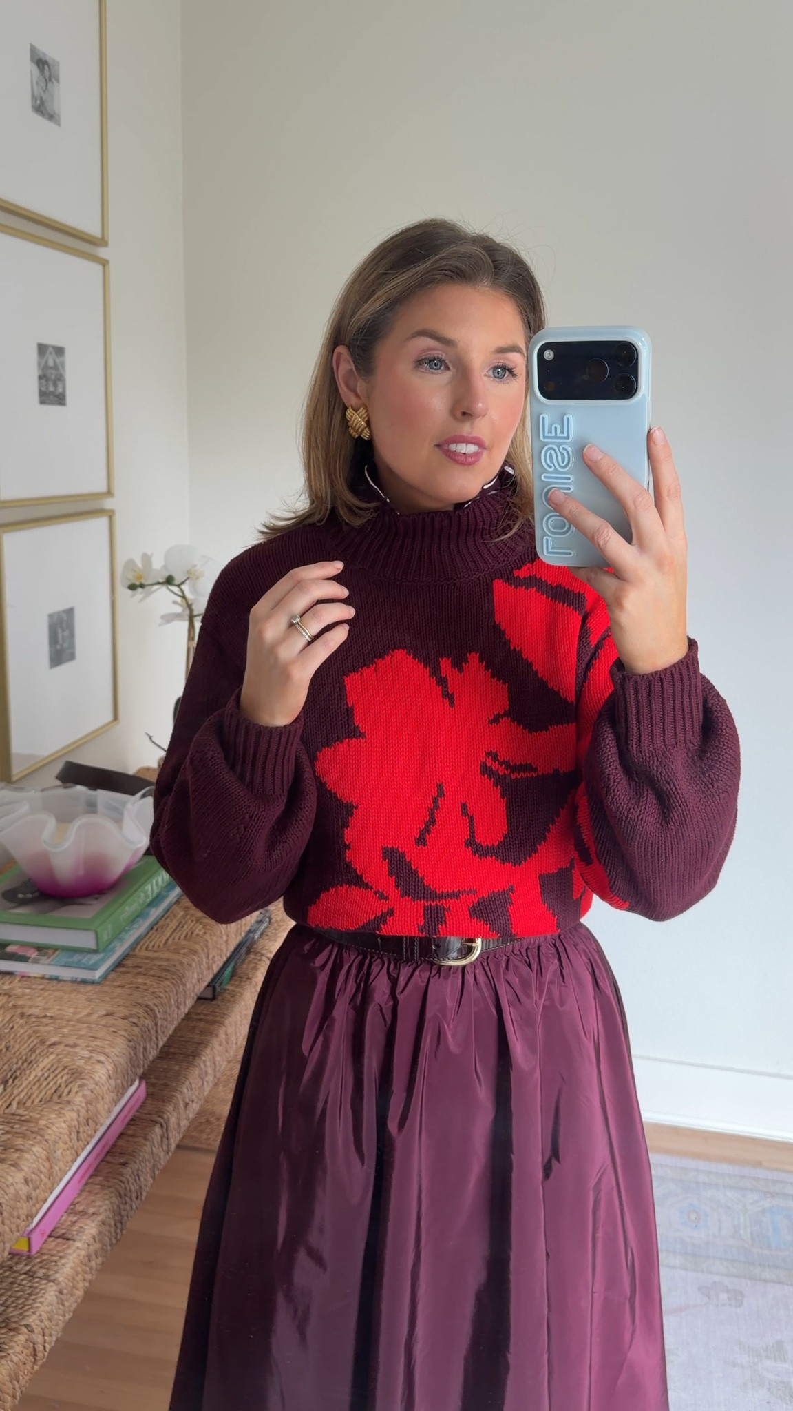 Fall / winter outfit idea! Wearing an XS in top and S in skirt
