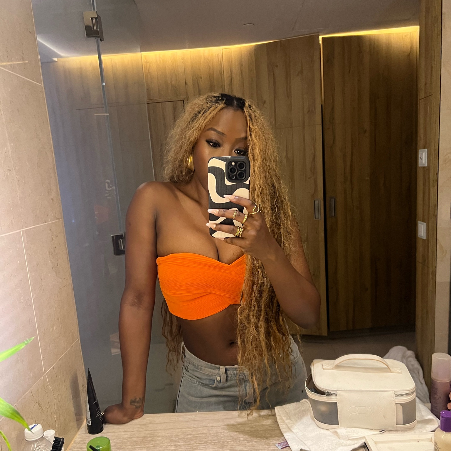 Take me back to Jamaica 🥹😍, this cropped tube is currently on sale btw!



#LTKFindsUnder100 #LTKxNSale #LTKTravel