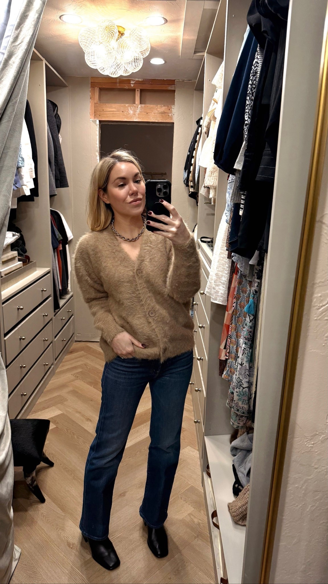 Amazingly soft sweater from Amazon
Love these jeans - run TTS


#LTKootd #LTKBeauty #LTKFindsUnder50