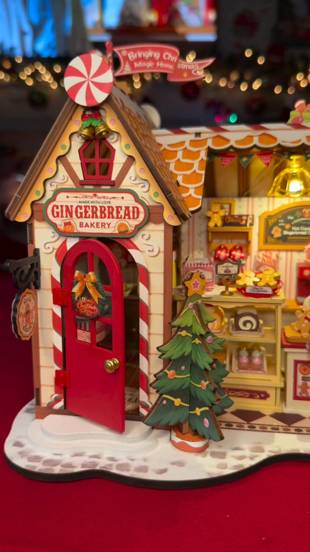 One of my favorite projects this season 🎄🍪 In love with this Rolife gingerbread house 🤍✨

#DIY #gingerbreadhouse #rolife #miniature