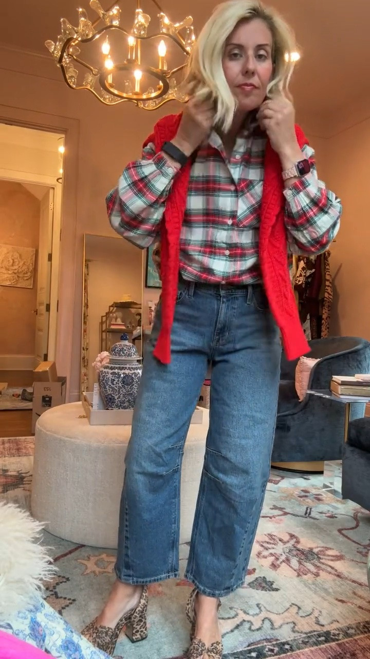 Umm you better get this top & sweater now!! 
Top & sweater - xs
Jeans - 4R
Heels - 8 tts

#LTKdayinmylife #LTKootd #LTKmomlife