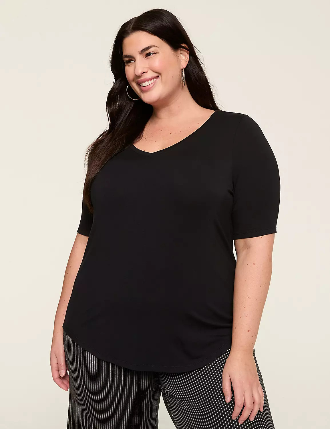 Perfect Sleeve V-Neck Curved-Hem Tee | Lane Bryant (US)