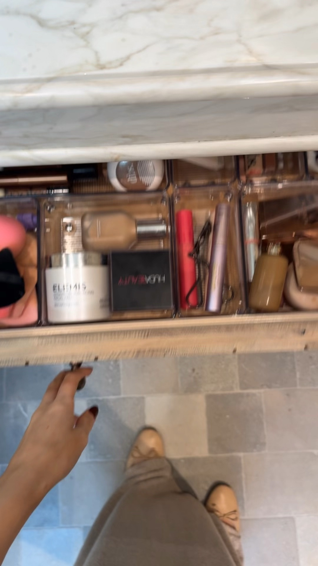 Foundation color: custard 
Contour: chocolate soufflé 
Concealer: CC
Powder: peach pie 
Blush is Rhode Freckle 