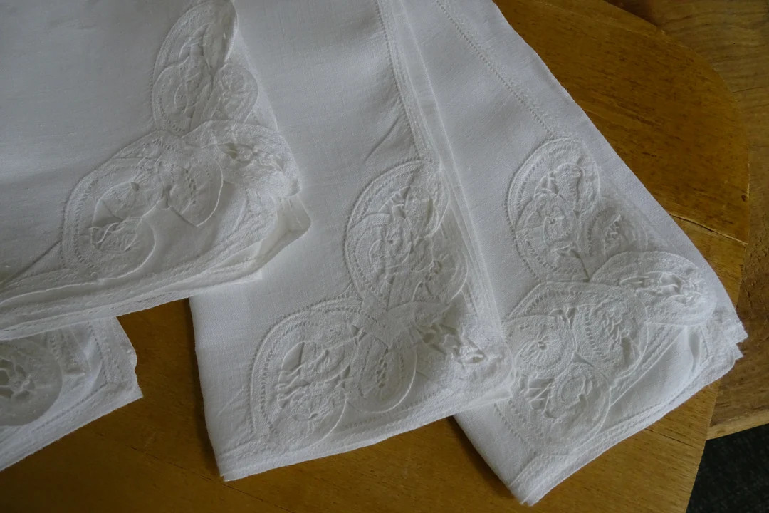 Vintage Cotton Napkins with Battenberg Lace Corner, White Cotton Cloth Napkins with Battenberg La... | Etsy (US)