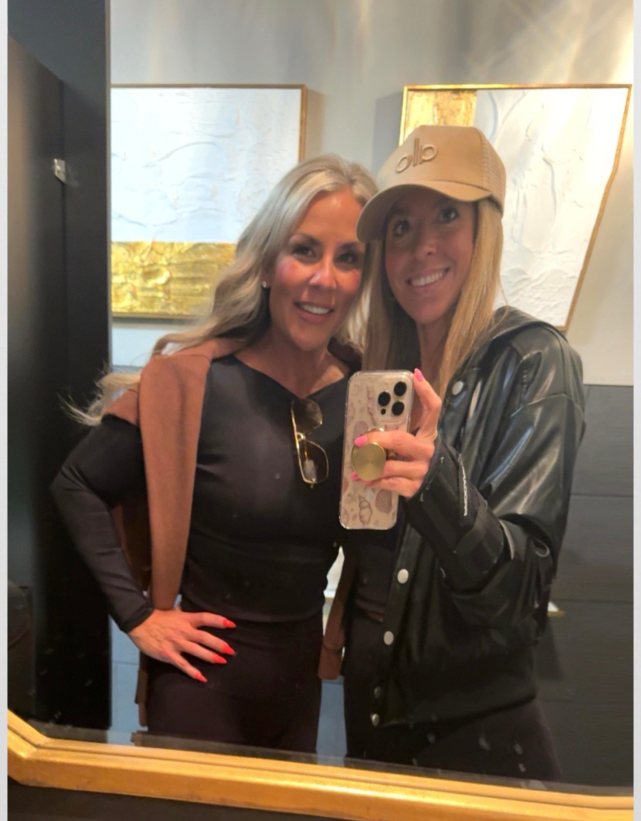 Grab your everyday looks right here 🤍✨
These are the pieces I reach for on repeat—easy, comfy, and effortlessly put together. Whether you’re running errands, heading to practice, or just want to feel cute and confident, these outfits have you covered. I’m all about staples you can mix, match, and wear on repeat 🙌🏼

Everything is linked so you can shop my go-to everyday favorites!

#LTKstyle #LTKunder100 #EverydayStyle #CasualChic #OOTD #MomStyle #EffortlessStyle #DailyOutfits #StyleInspo #NeutralStyle #OnTheGoStyle #SimpleStyle #WardrobeStaples #LTKfinds

#LTKdayinmylife #LTKootd #LTKgrwm