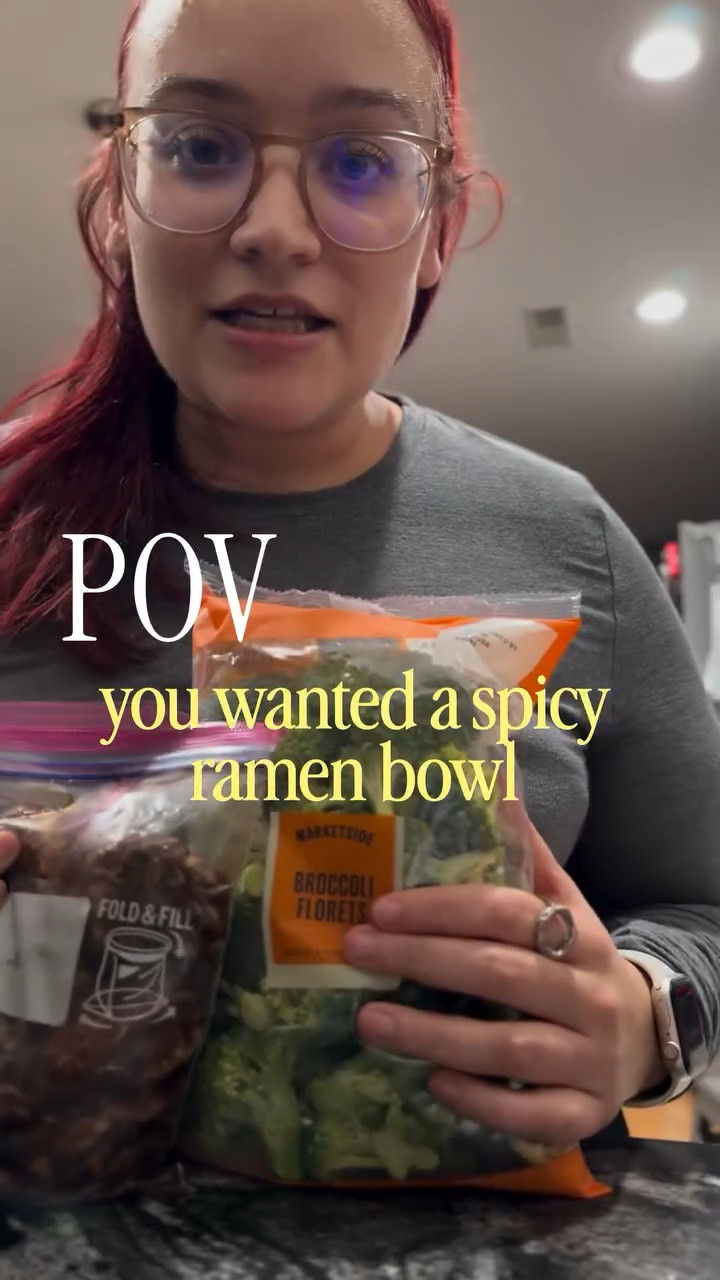 These broccoli ramen bowls were a chefs kiss | #spicyramen #momsoftiktok #busymoms #easyrecipesathome