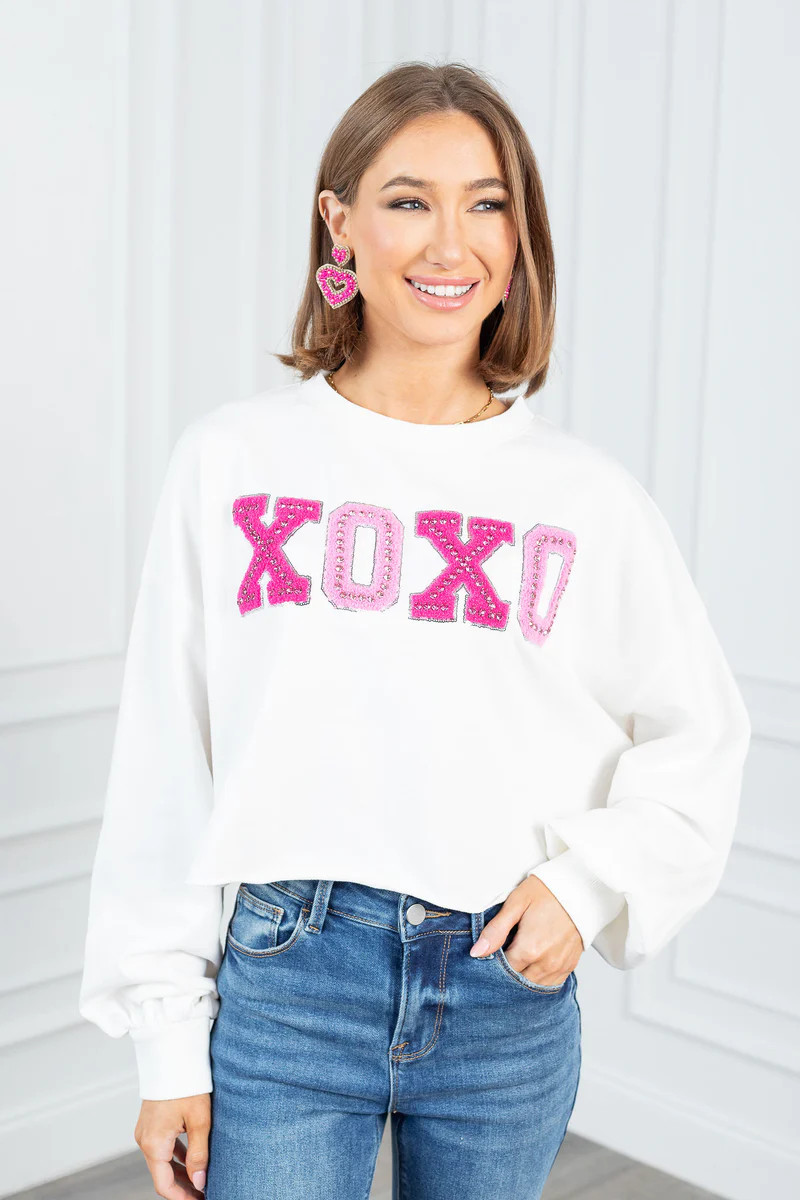 Cassie "XOXO" Sweatshirt | Avara