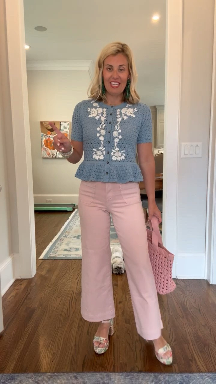 Yall will be seeing me in this top a lot! The jeans I have been wearing on repeat and the cutest shoes ever!!
Top - xs
Jeans - 25
Sandals - 8 tts 

Codes:
Boden - HHCX
Mersea - Catherine15
Allie + Bess - Catherine20


#LTKdayinmylife #LTKootd #LTKmomlife

#LTKdayinmylife #LTKmomlife #LTKOver40