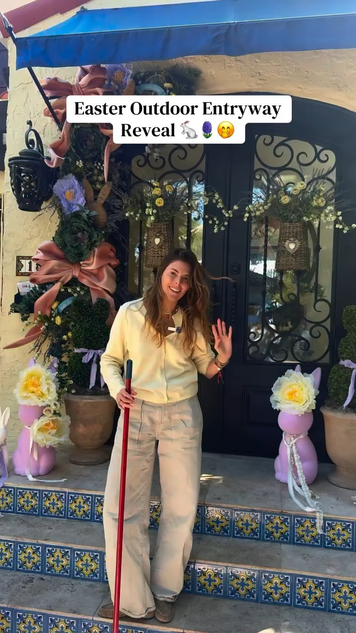 The reveal!!! 🤭👀 Bunnies, cabbage, and flowers… what more could you need? 🐇🪻 What do you think of my Easter entryway? I’m going to be redoing it for the seasons so follow along for more! Comment BUNNY for everything I used to create this outdoor easter asthetic… #miami #easterdecor #springdecor #holidaydecor #diydecor