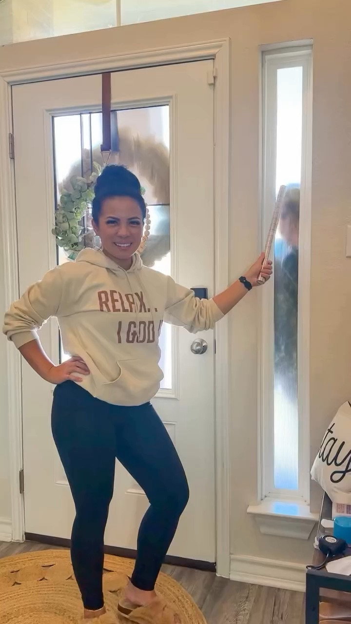 Easy renter-friendly DIY! 🛠️ 

I was so excited for the sidelights in our rental but when I noticed everyone could see directly into our kitchen cabinets from the sidewalk, it was a nope for me. I always felt like I was being watched in our living room 🫣 

Check out this fluted privacy film I installed on our sidelights at the front door in just under 30 min! It was the perfect temporary solution! 



#JonelleLovesDIY #EasyDIY #easydiysolutions #rental #rentalfriendly #rentalfriendlydiy #privacy

#LTKFamily #LTKFindsUnder50 #LTKHome
