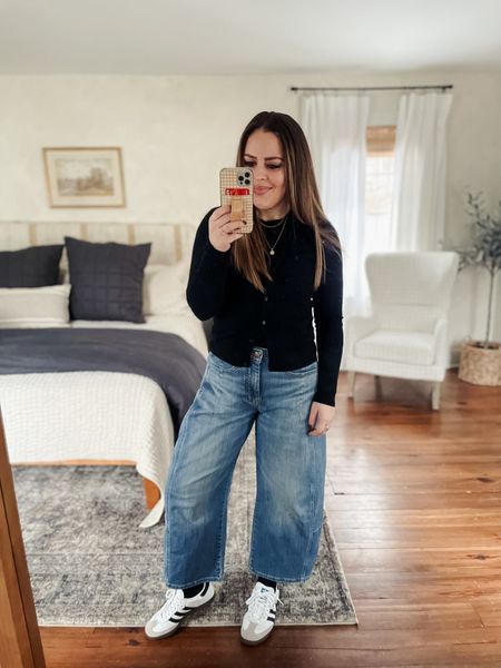 I’m all in on the 🧲 jeans. 🫶🏼😘 these come in petite and run TTS, very comfy! 

