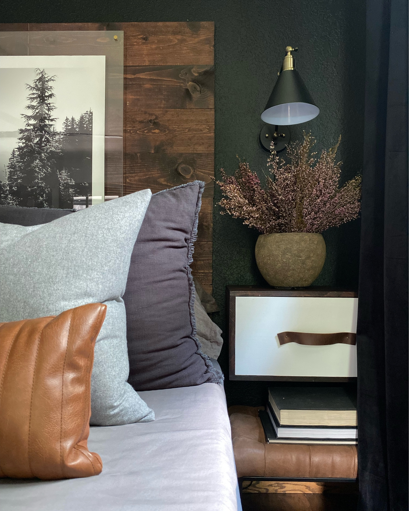 Bedroom pillow decor

#LTKhome #LTKstyletip #LTKSeasonal