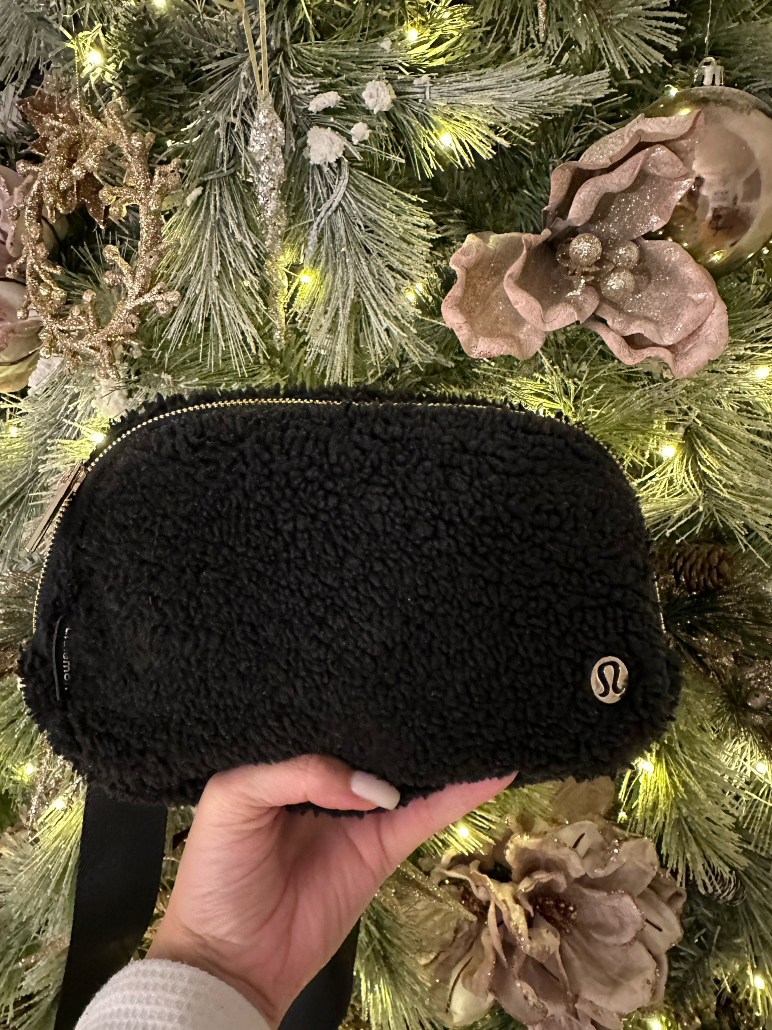 Gift guide for him/ her ✨ 
On repeat 🔁 this winter ❄️ 

#LTKsalealert #LTKHoliday #LTKGiftGuide