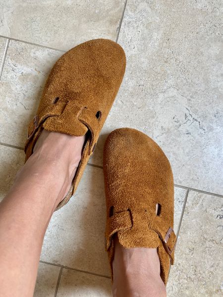 Birkenstock boston clog. True to size. 
Fall shoes. 
Fall transition. 
This is a nice neutral color (mink) for fall. Like a cognac. 


#LTKover40 #LTKstyletip #LTKshoecrush
