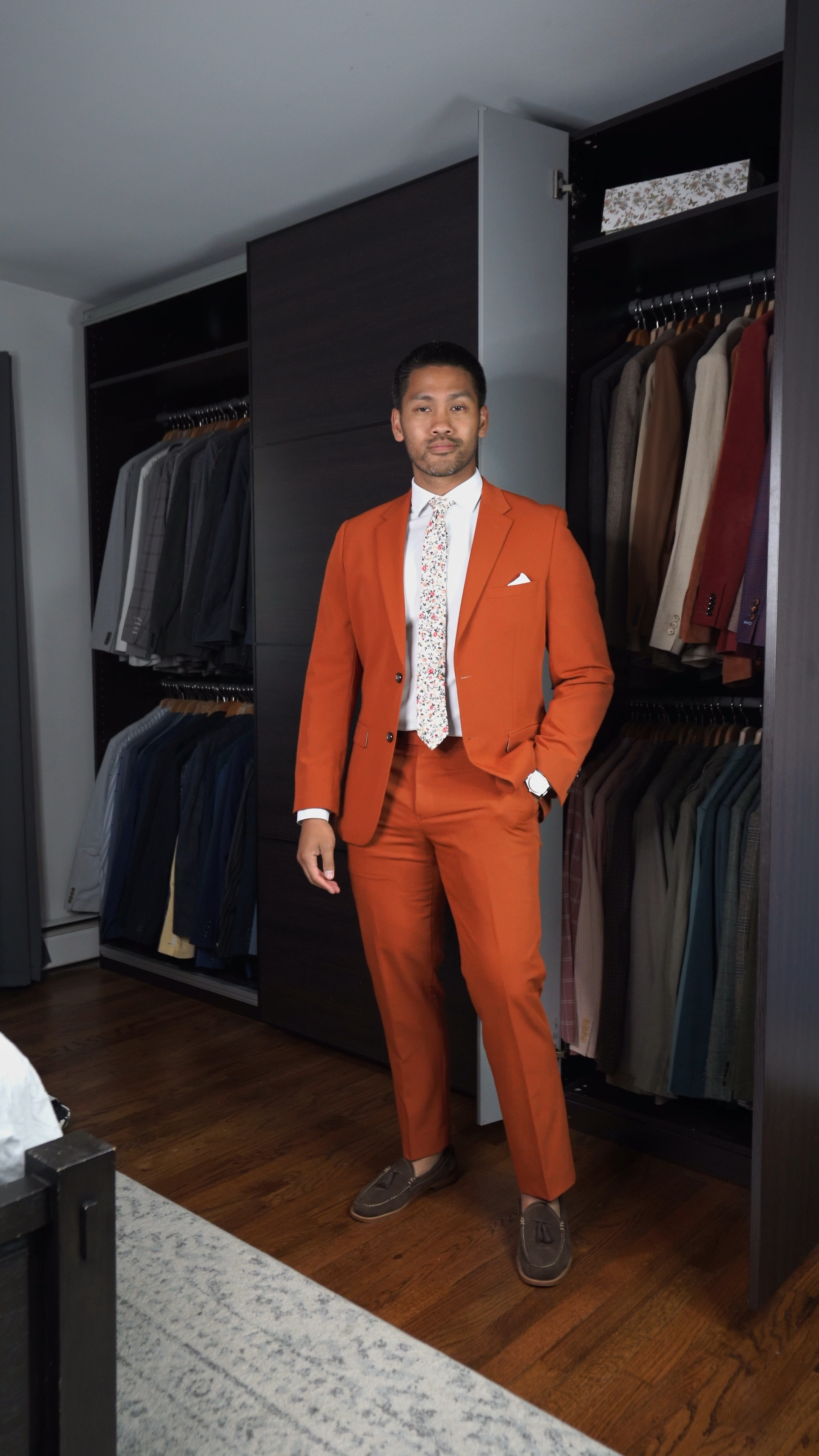 It’s still wedding season yall and this one’s for my grooms out there who want to go with something fun and different!! 

Orange suit with a pop of florals 😮‍💨 

It’s a great look for a beach wedding or an outdoor wedding 🙌🏽 

#LTKWedding #LTKMens #LTKSeasonal