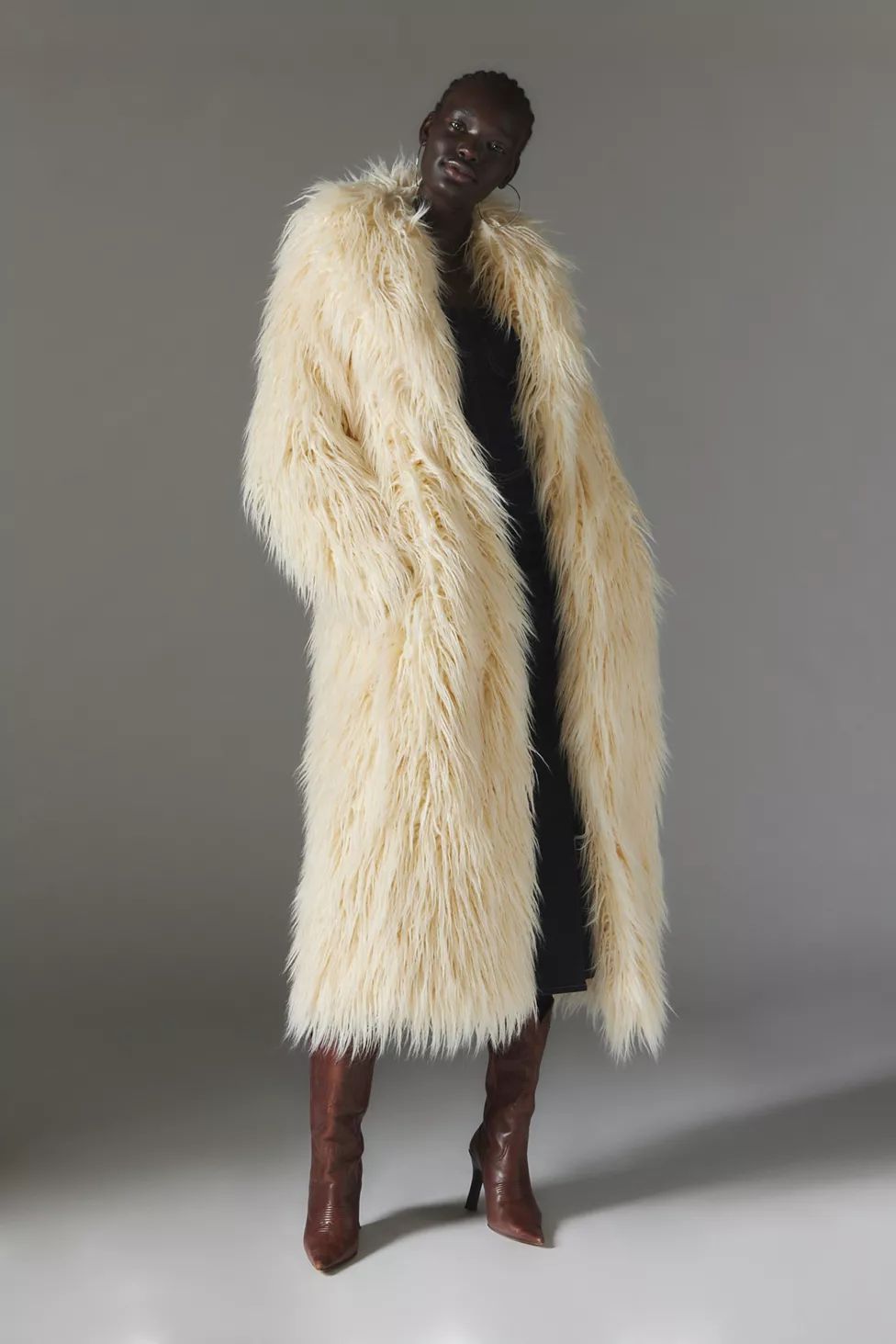 Silence + Noise Naomi Faux Fur Shaggy Coat | Urban Outfitters (US and RoW)