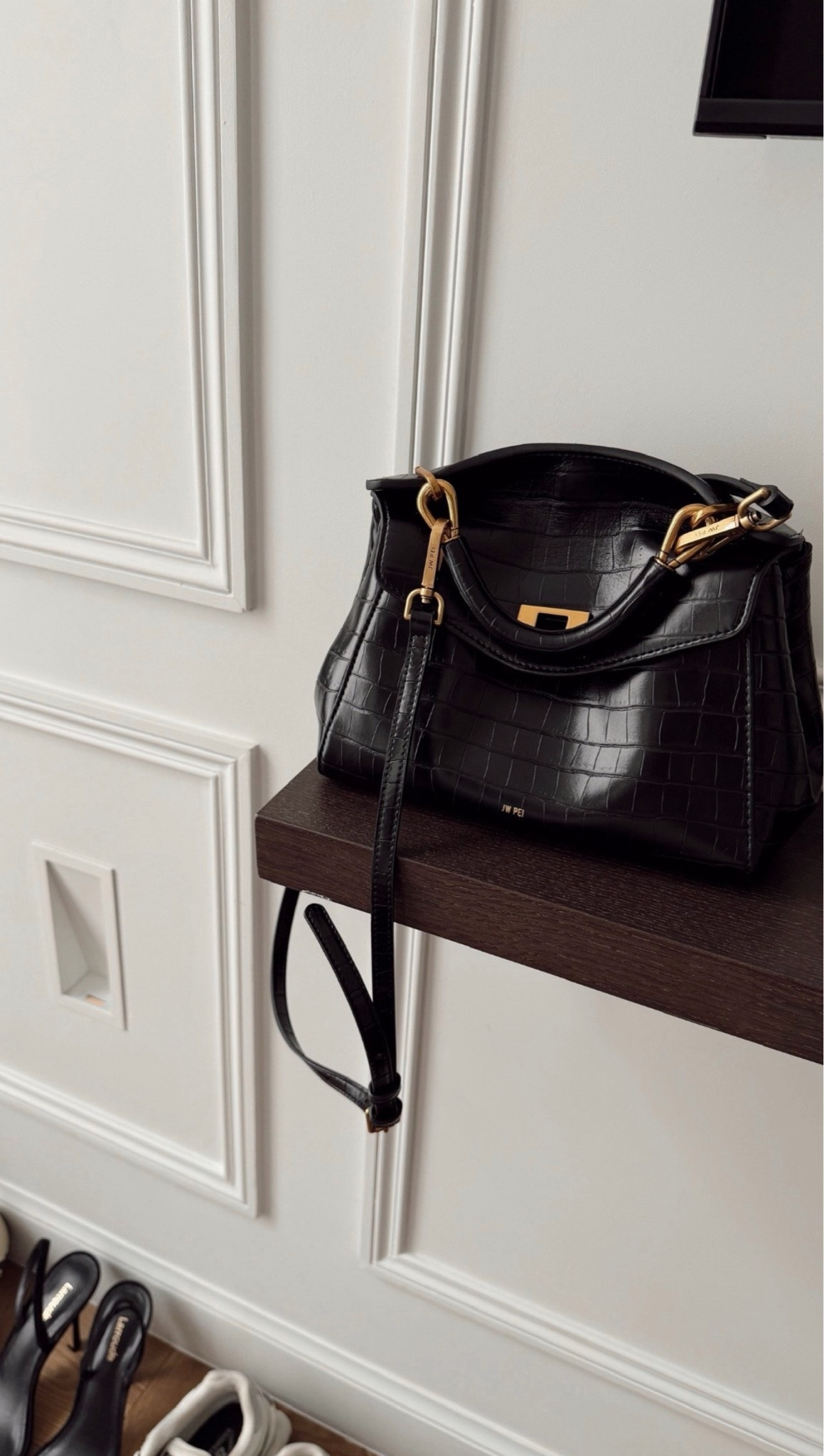 You girls know that when I love something I will buy it in multiple colors. Wore this bag on repeat all over Paris and easily one of my favorite finds recently!
StylinByAylin, Aylin #Amazon #bag #paris 

#LTKootd #LTKBeauty #LTKgrwm