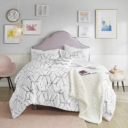 Comfort Spaces Vivian Comforter Set Ultra Soft All Season Lightweight Modern Geometric Glam Metallic | Amazon (US)