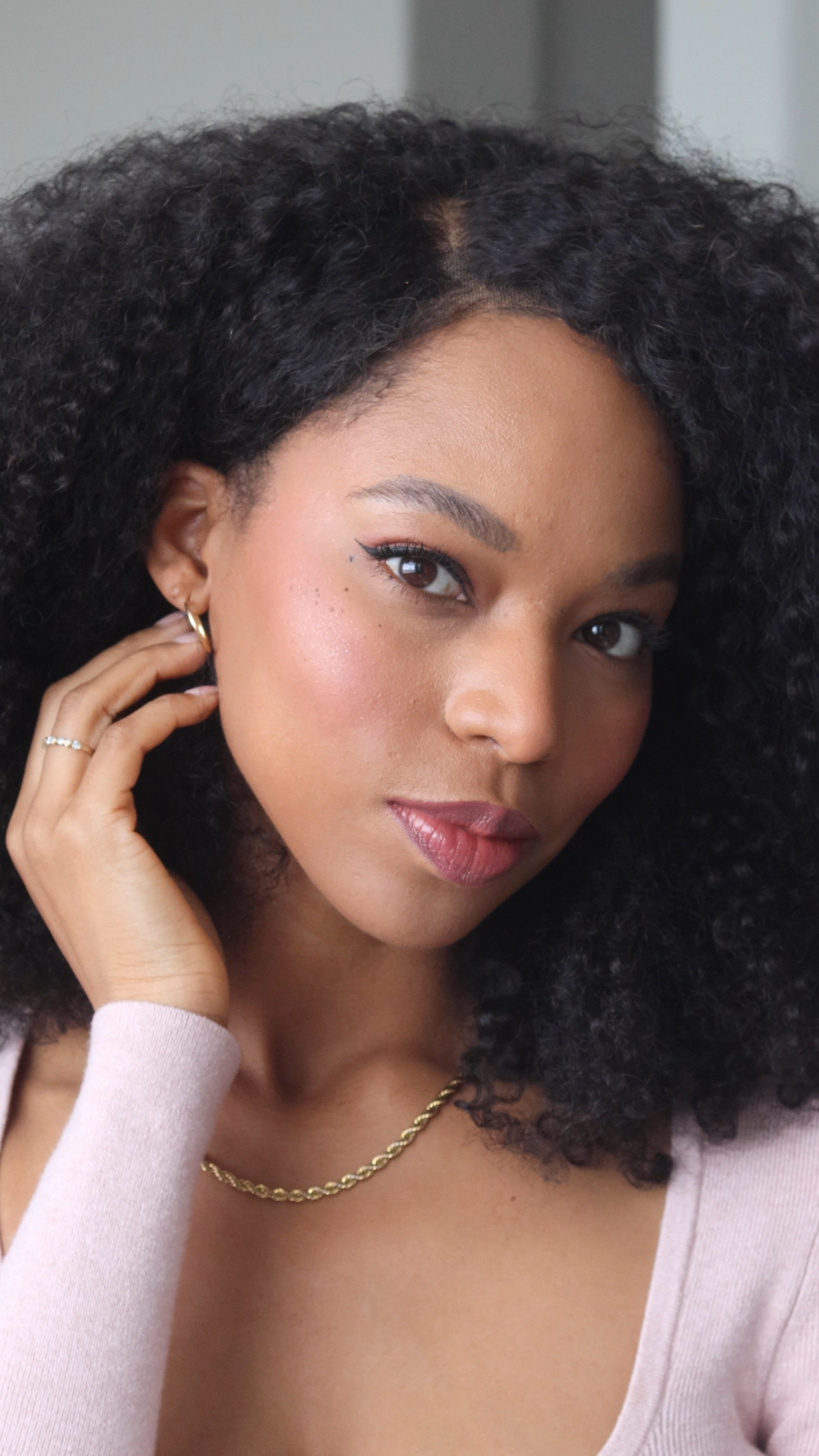 Practicing my Valentine’s makeup look with soft, glowy pinks. It’s definitely giving dreamy and romantic with the perfect Armani luminous base ✨💘

#LTKBeauty #LTKgrwm #LTKmorningroutine