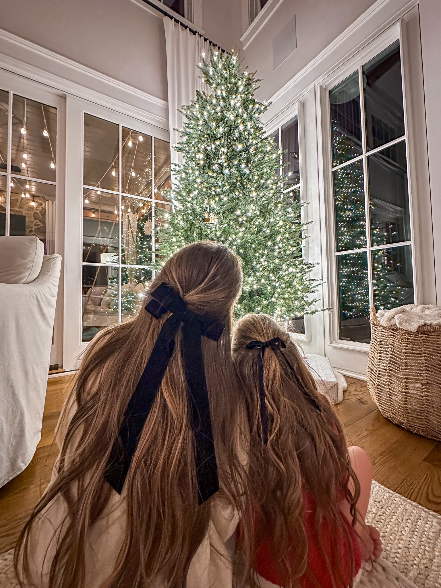 Our viral Christmas tree is fully restocked! We own three of these we love it so much. The most gorgeous tree that switches from colored lights to white lights. HIGH SELL OUT RISK. This tree sells out every year so shop early!

Viral Home Depot Christmas tree, TikTok Christmas tree, viral tree, viral Christmas decor, restock alert  

#LTKSeasonal #LTKParties #LTKHome