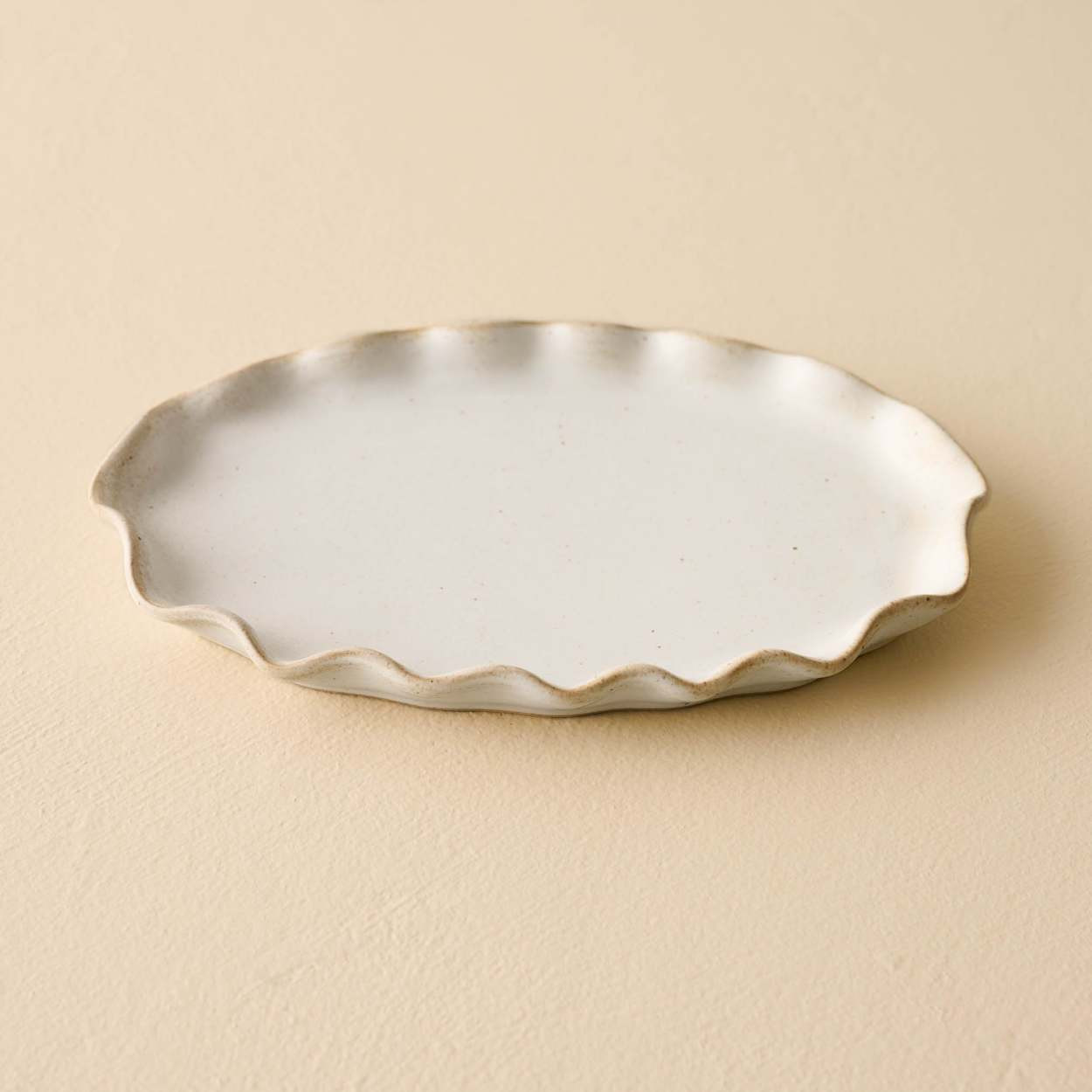 Ceramic Ruffled Tray | Magnolia