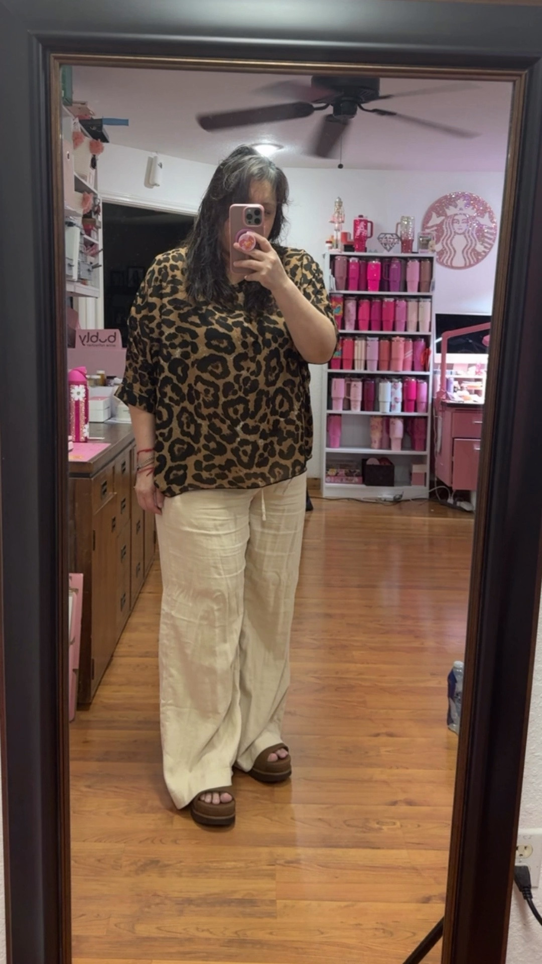 Feeling feisty and fresh. These linen pants from American eagle are amazing.