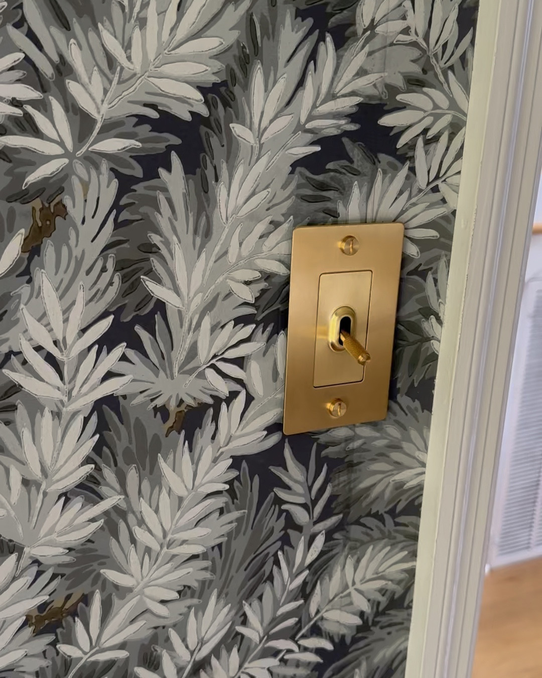 A simple but impactful update to the #diningroom is these old fashioned brass light switches by buster & punch. The toggle switch is your classic on/off switch while the knob is a dimmer. They are so classic and cool, and I know will be a conversation piece for years to come! #homedecor#LTKVideo

#LTKHome