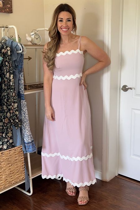 Amazon spring dresses! This one is adorable and would make a perfect wedding guest dress. It’s TTS. 

Amazon fashion, spring dress, wedding guest, summer dress 

#LTKover40 #LTKwedding #LTKfindsunder50