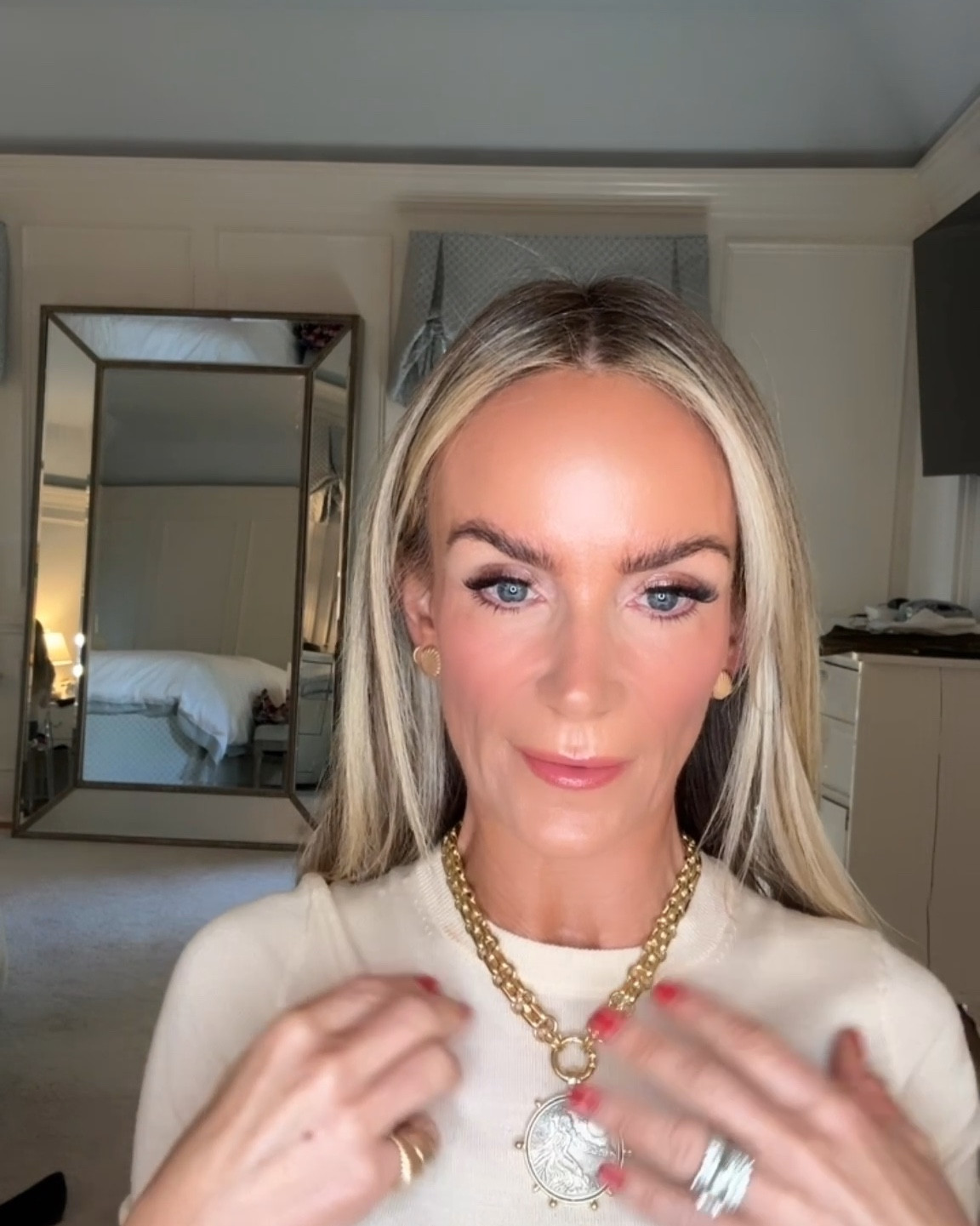 Great new necklace that will elevate any outfit !