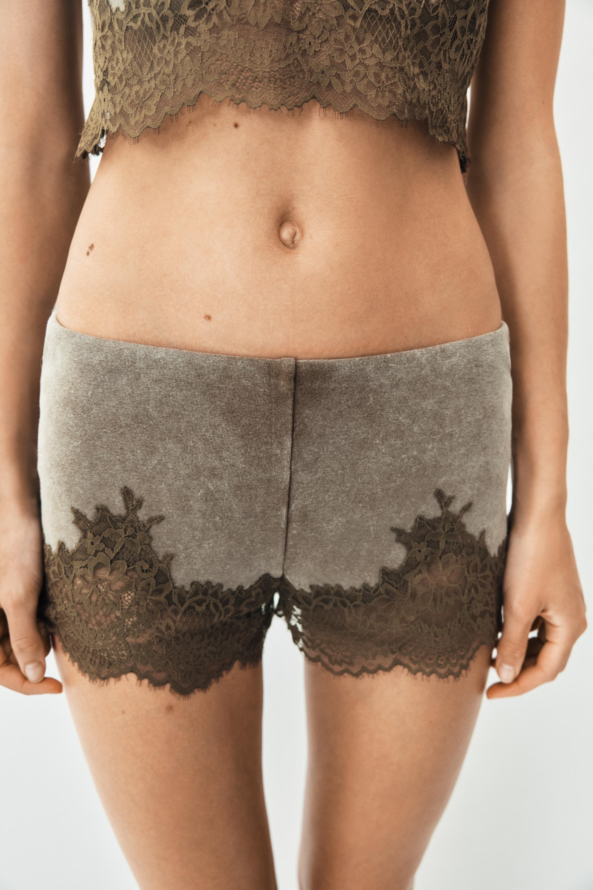 WASHED EFFECT LACE SHORTS | Zara US