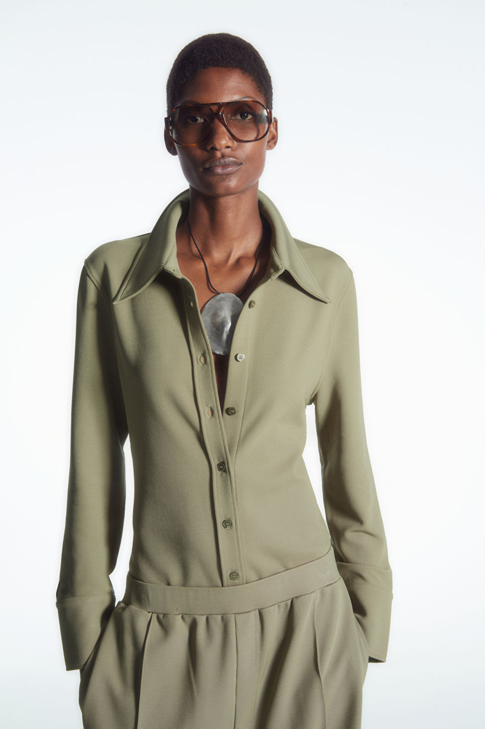 EXAGGERATED-COLLAR JERSEY SHIRT | COS (US)